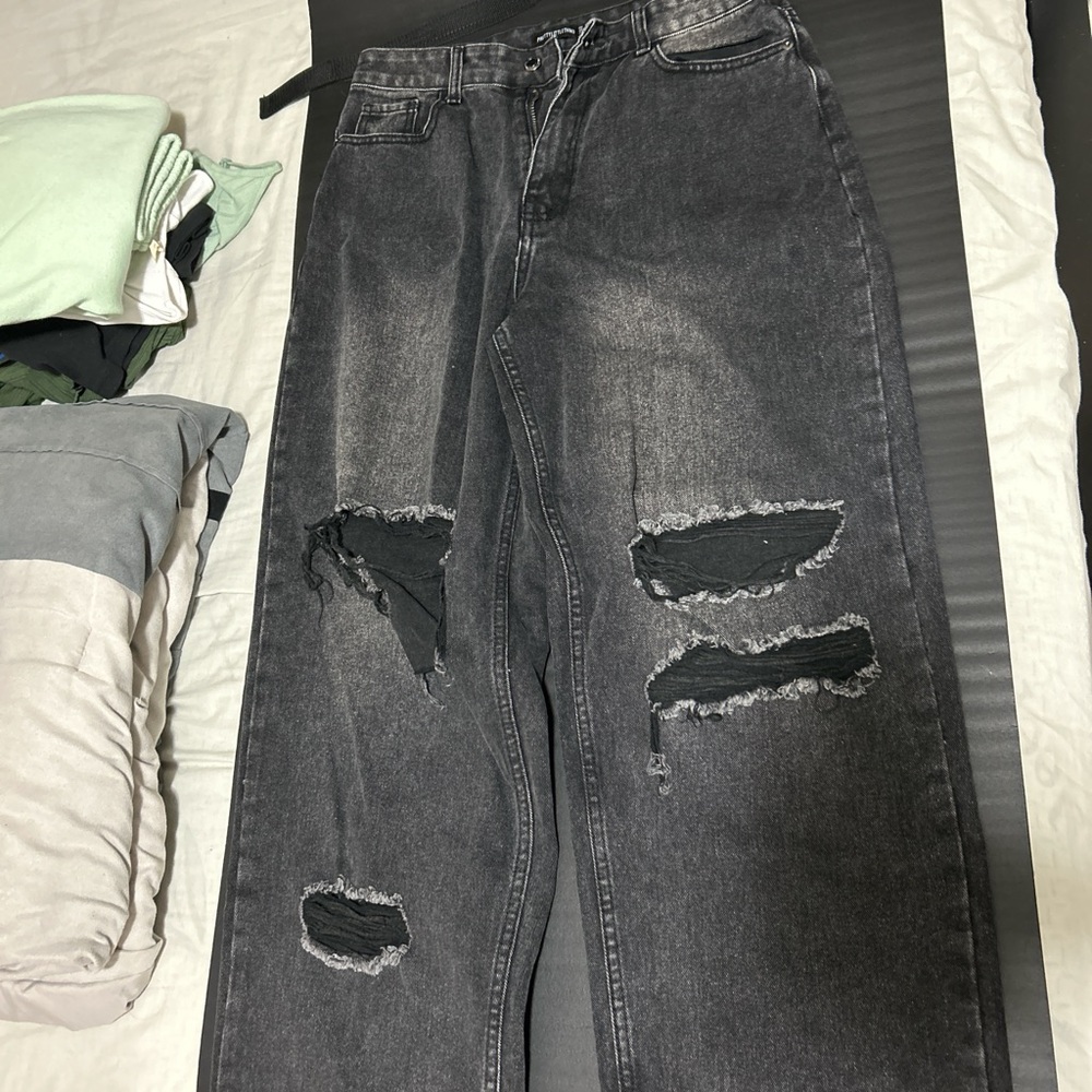 Pretty little thing distressed jeans